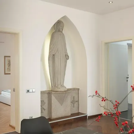 Radlinskeho By Ellements, Spacious Old Town *