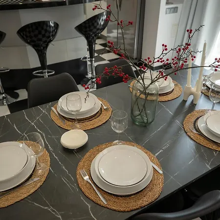 Radlinskeho By Ellements, Spacious Old Town Μπρατισλάβα