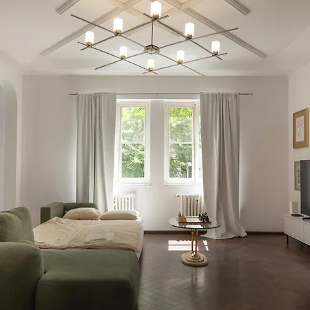 Radlinskeho By Ellements, Spacious Old Town * Μπρατισλάβα
