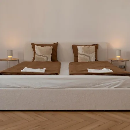 Radlinskeho By Ellements, Spacious Old Town Διαμέρισμα